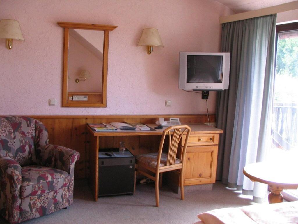 Hotel-Barbarossa-Garni Bei Hanau Rodenbach  Pokoj fotografie